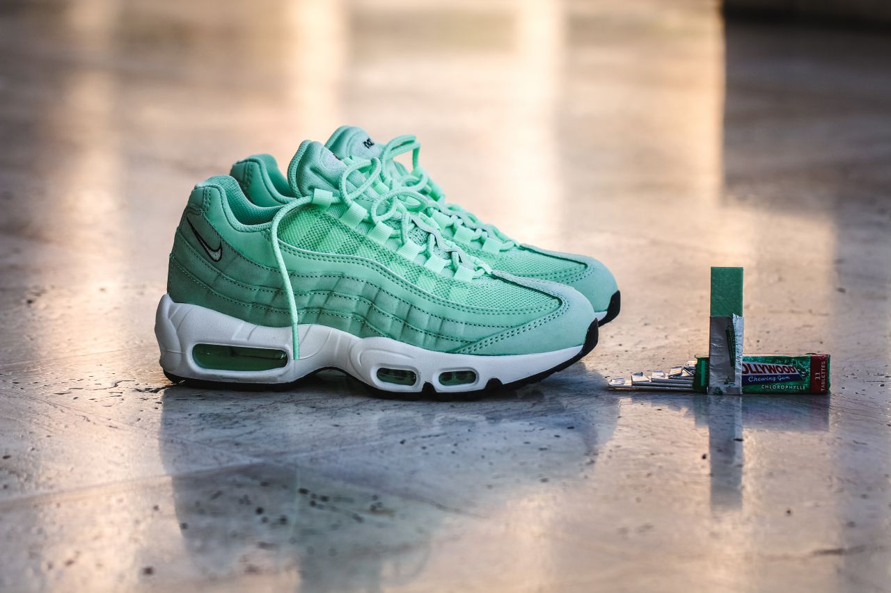 mint green airmax 95
